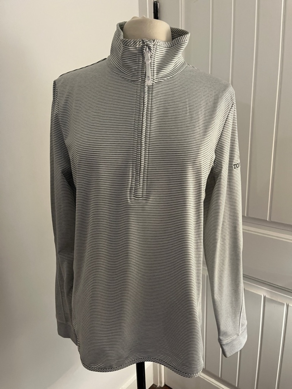 Vineyard Vines White and Black Striped Long Sleeve 1/4 Zip Top